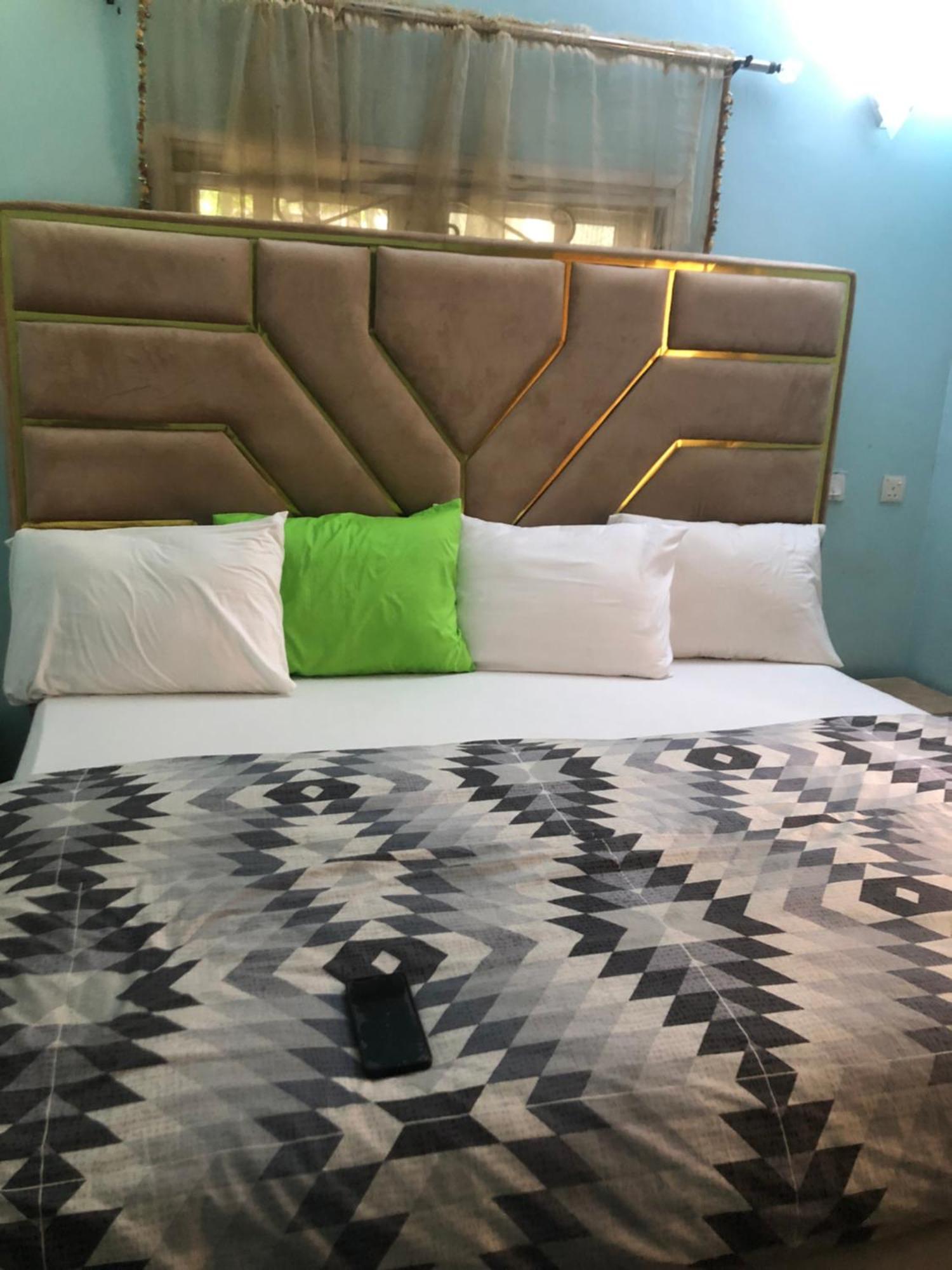 Luxury Place Hotel And Apartments Abuja Bagian luar foto
